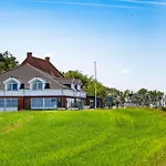 Отель Samsted